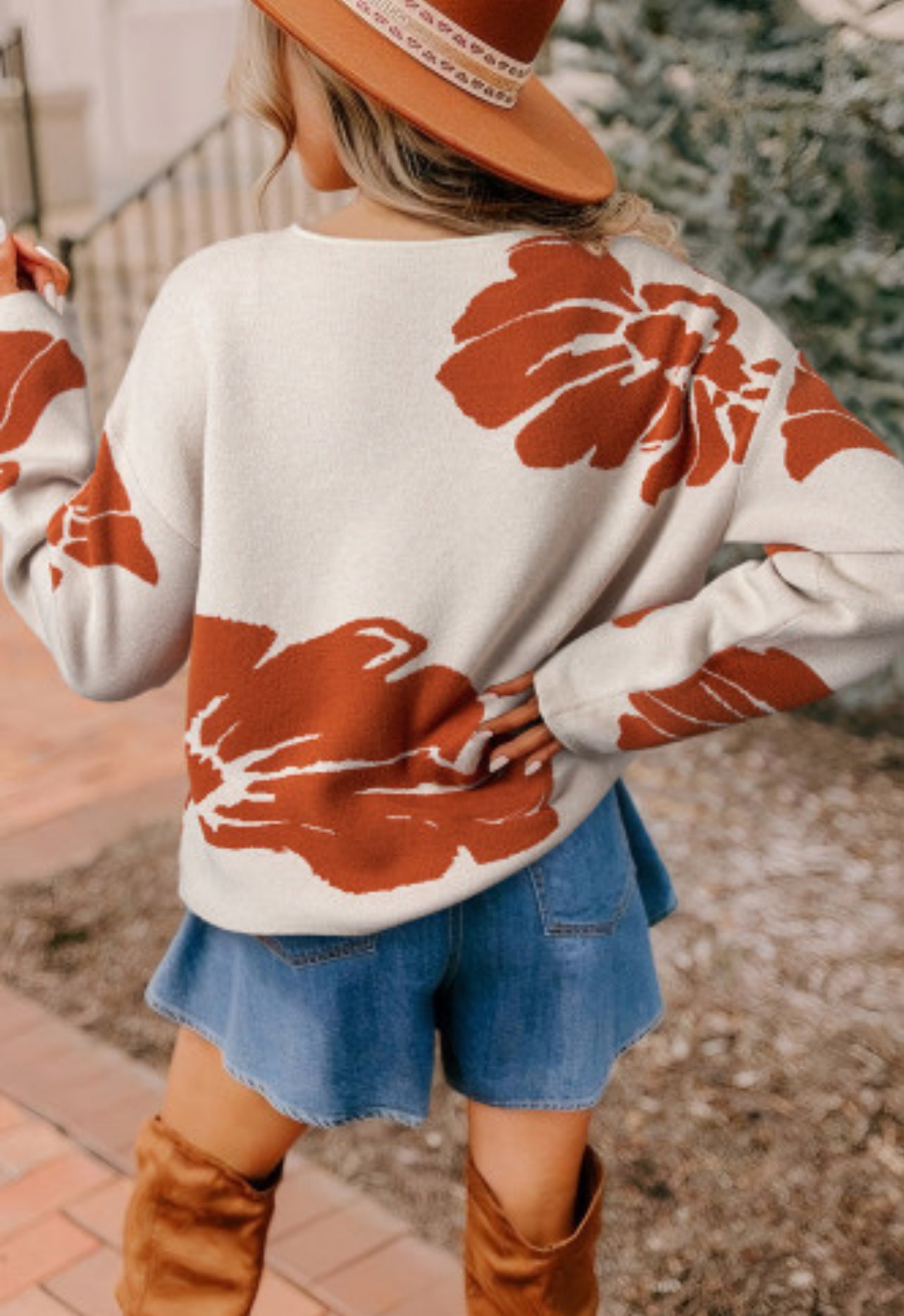 GLADYS FLOWER SWEATER