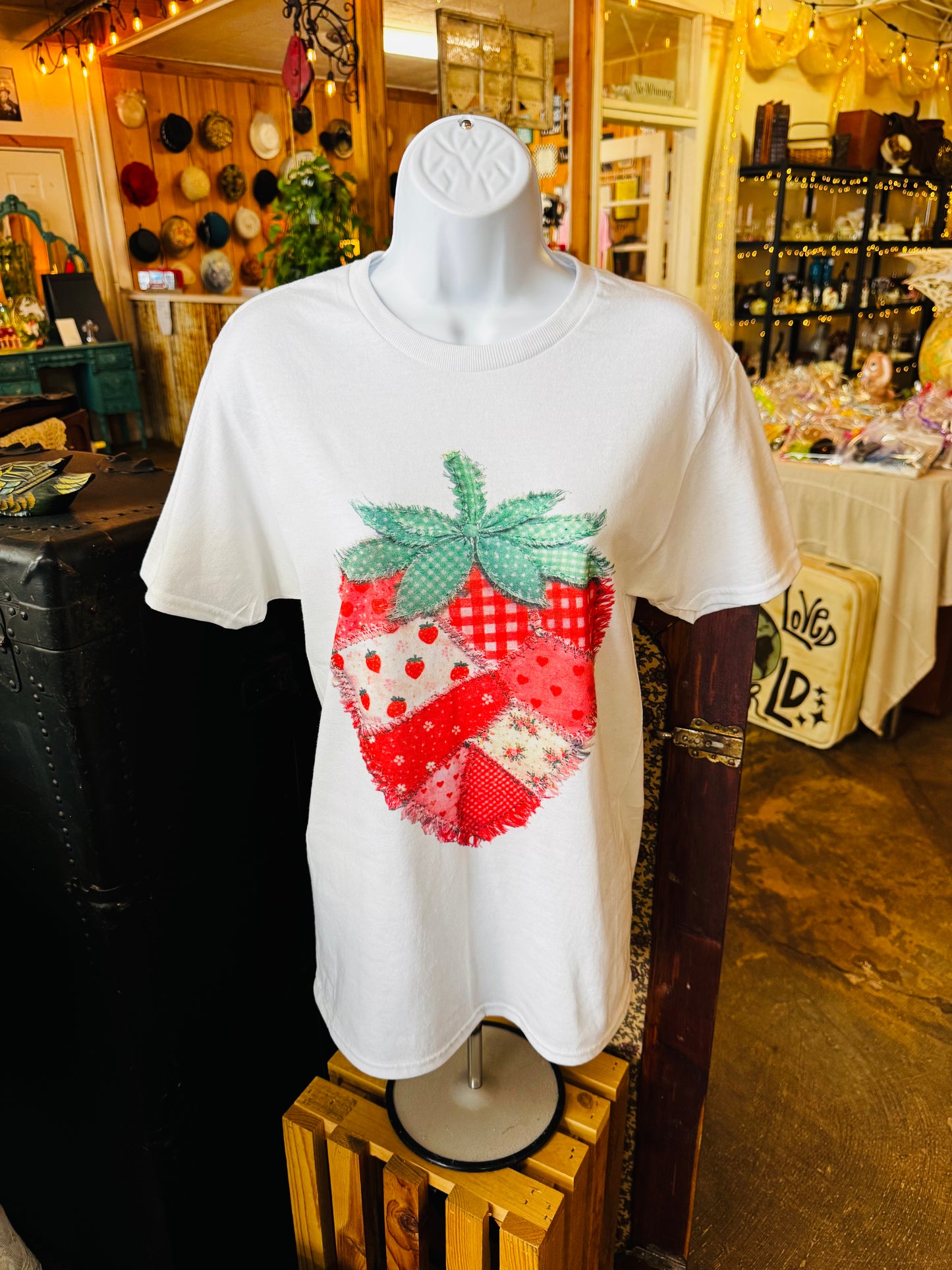 STRAWBERRY PATCHWORK TEE