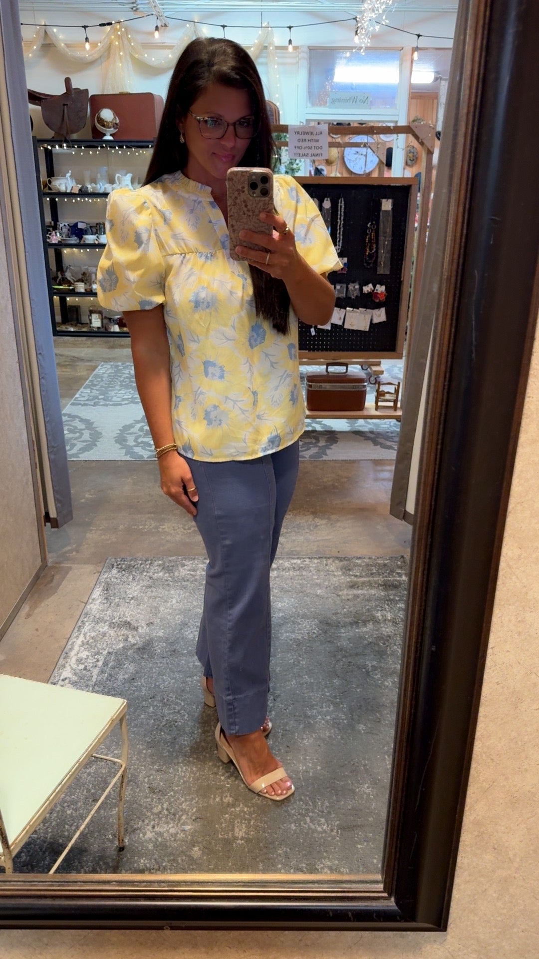 YELLOW SHORT BUBBLE SLEEVE BLOUSE