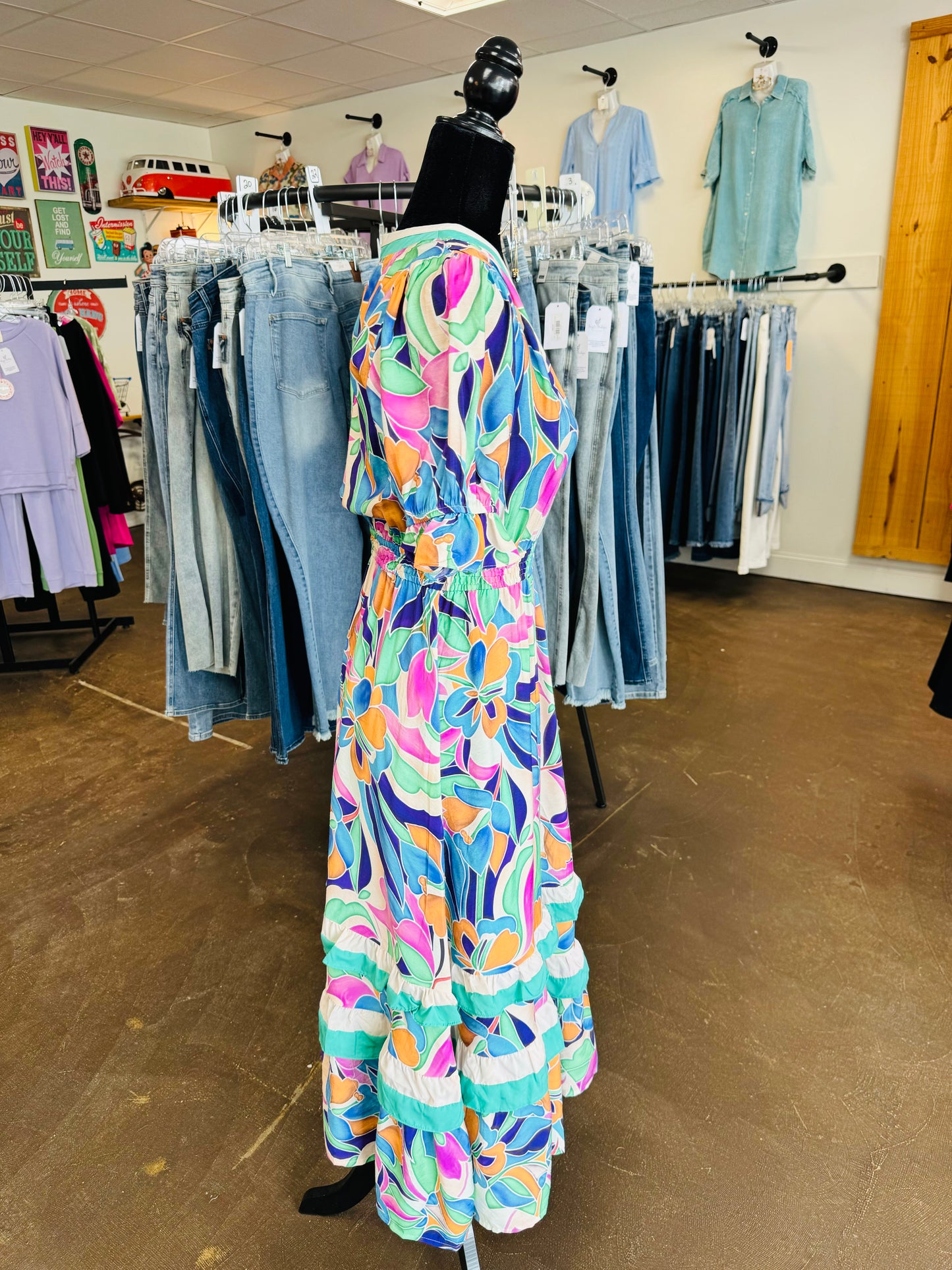 RETRO FLORAL MIDI DRESS