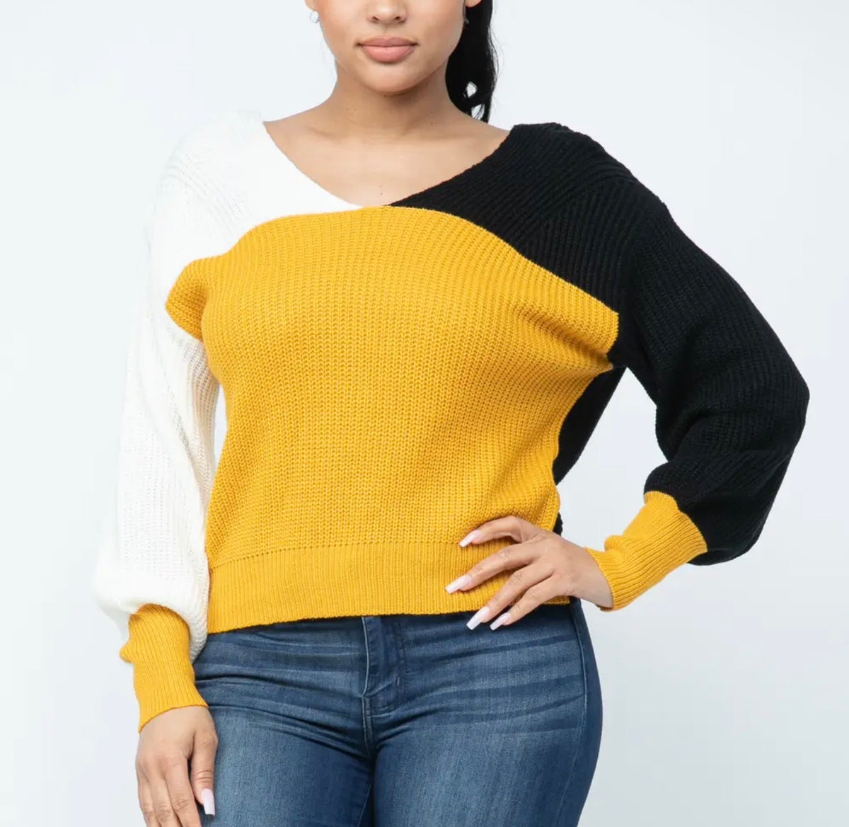 COLOR BLOCK TWIST SWEATER