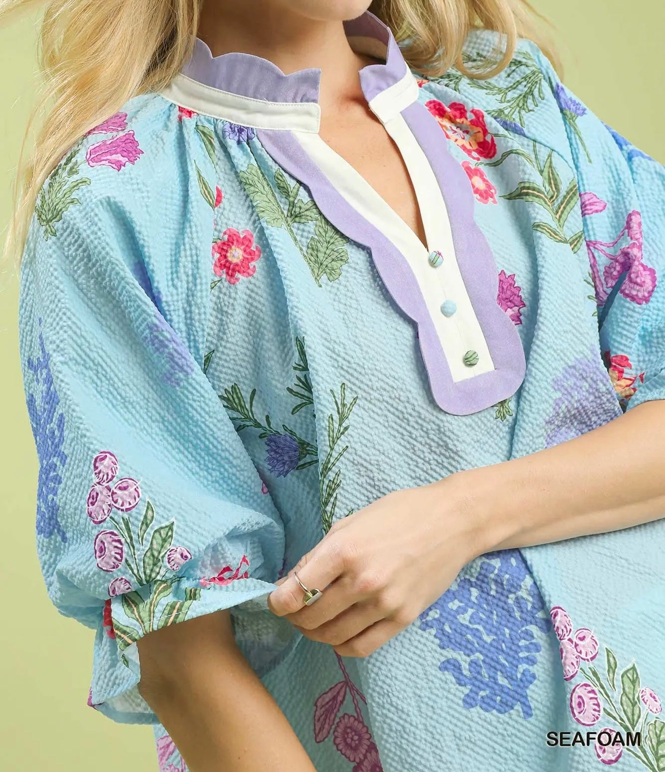 ISLAND BREEZE FLORAL BLOUSE