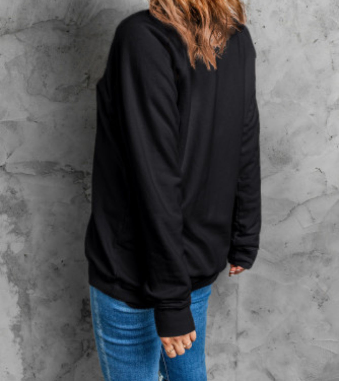 MERRY & BRIGHT GRAPHIC SWEATSHIRT